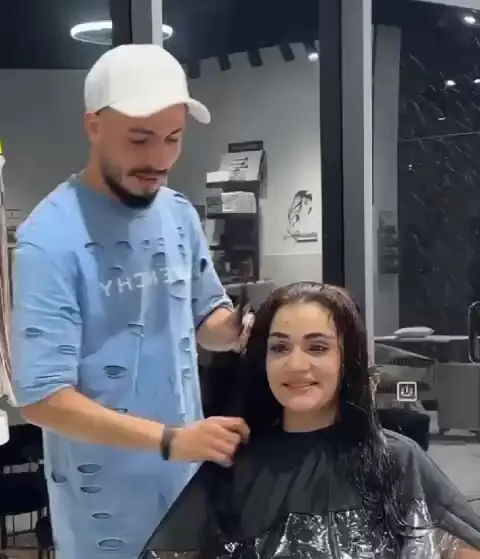 A haircut in progress at Bellaliza